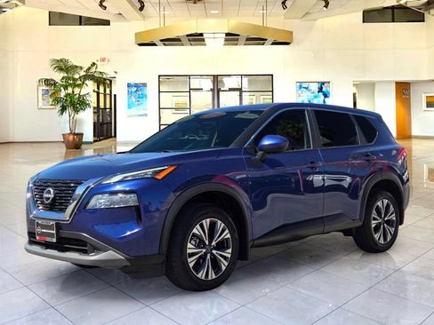Certified 2023 Nissan Rogue SV FWD image 1