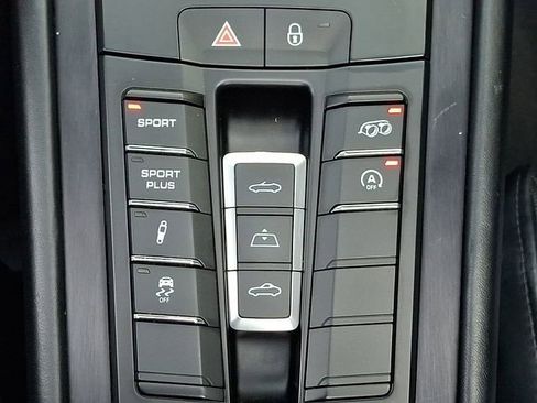 Used 2015 Porsche 911 Carrera 4 GTS image 27