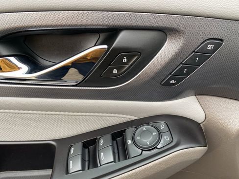 Used 2019 Chevrolet Traverse Premier image 10