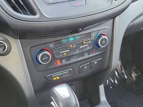 Certified 2019 Ford Escape SEL image 18