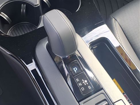 Used 2024 Toyota Prius XLE image 16