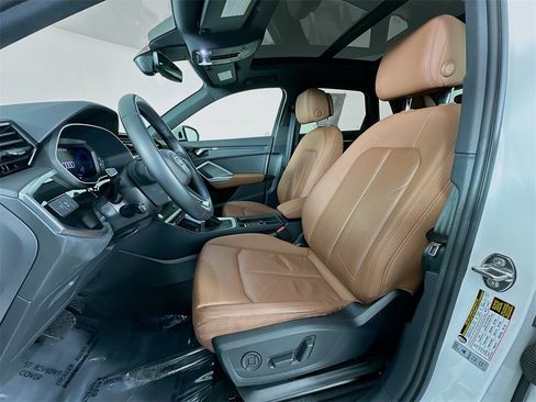 Used 2020 Audi Q3 2.0T Premium Plus w/ Premium Plus Package image 19