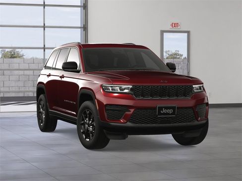 New 2025 Jeep Grand Cherokee Altitude image 8