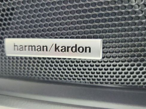 Used 2025 Subaru Outback Limited XT image 27