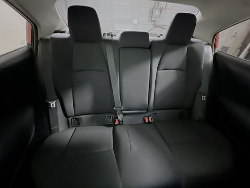 Used 2021 Toyota Corolla LE image 32