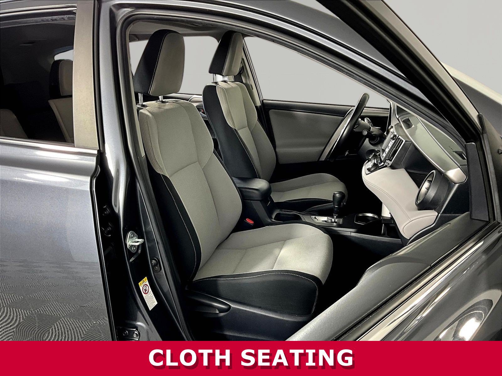 Used 2017 Toyota RAV4 XLE w/ All Weather Liner Package AWD/4WD image 28