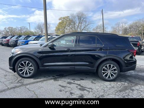 New 2026 Ford Explorer ST-Line RWD image 4