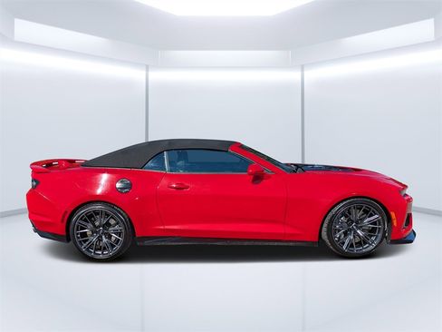 Used 2021 Chevrolet Camaro ZL1 image 2