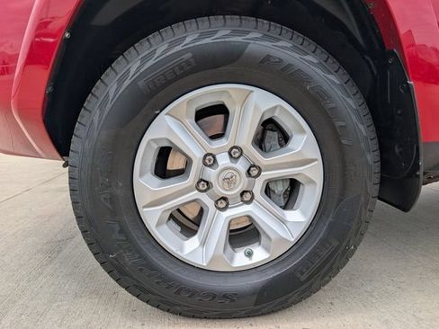 Used 2017 Toyota 4Runner SR5 Premium AWD/4WD image 9