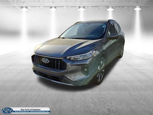 Used 2024 Ford Escape Platinum AWD/4WD image 3