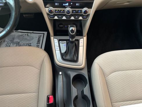 Used 2019 Hyundai Elantra Value Edition image 19