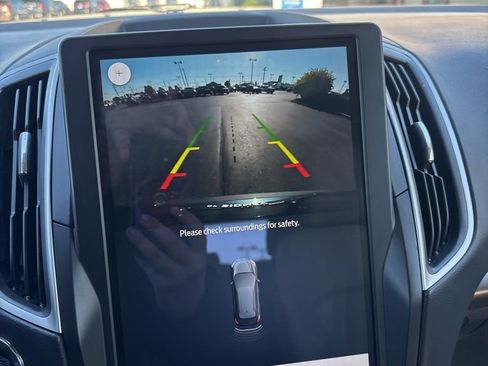 Used 2024 Ford Edge SEL w/ Convenience Package image 39