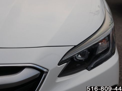 Used 2021 Subaru Outback Premium image 9