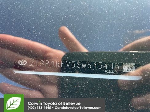 Used 2025 Toyota RAV4 XLE AWD/4WD image 30