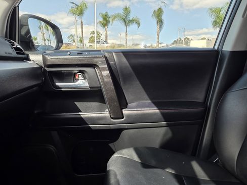 Used 2024 Toyota 4Runner TRD Off-Road Premium image 13