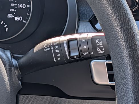 Used 2023 Kia Seltos LX AWD/4WD image 25