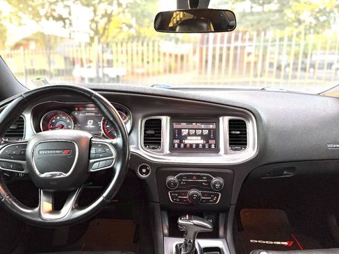 Used 2020 Dodge Charger SXT w/ Leather Interior Group RWD image 10