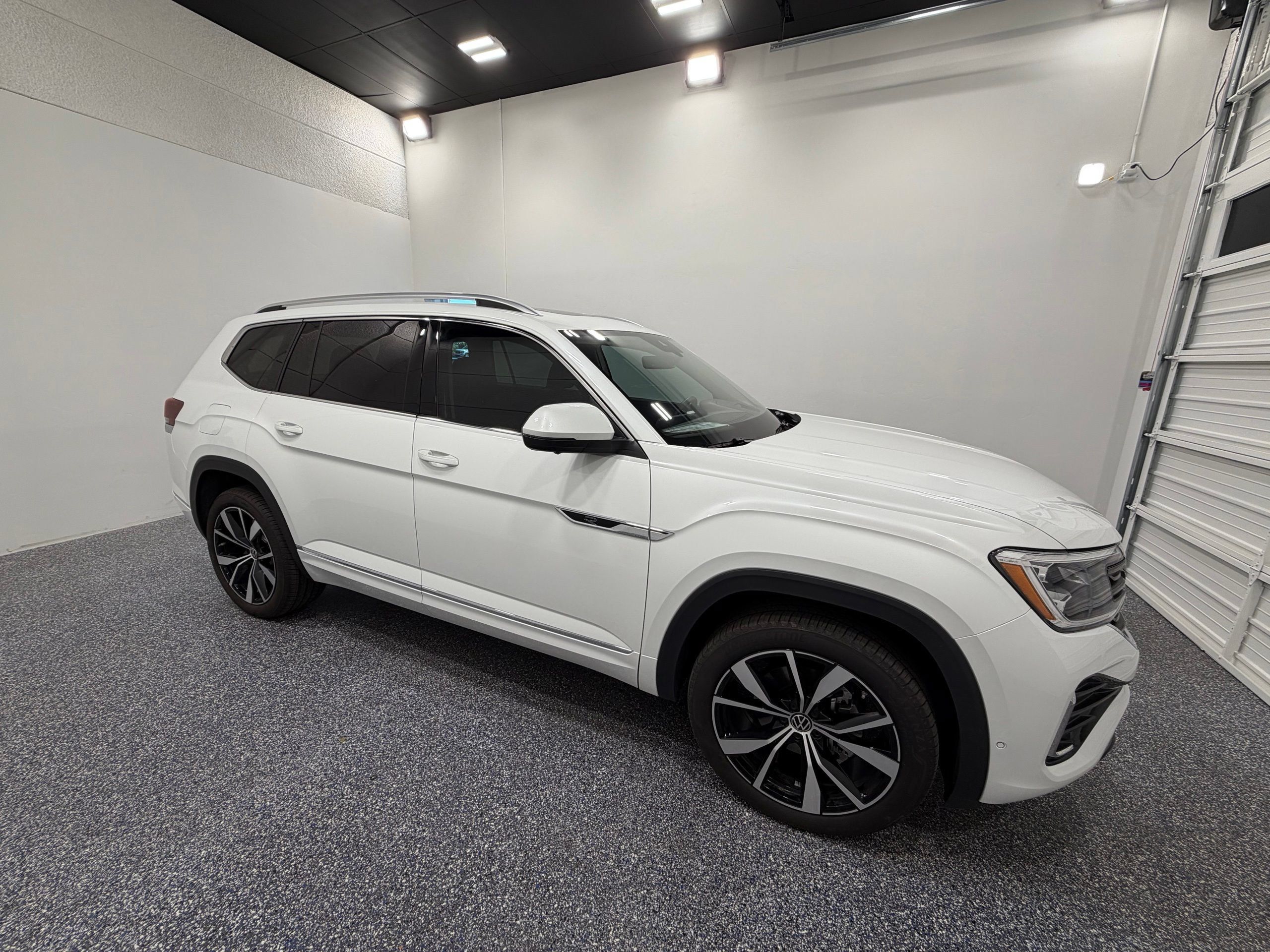 New 2025 Volkswagen Atlas SEL Premium R-Line AWD/4WD image 8