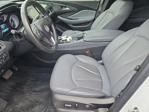 Used 2020 Buick Envision Essence FWD image 32