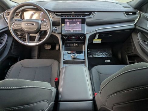 New 2025 Jeep Grand Cherokee Laredo X image 27