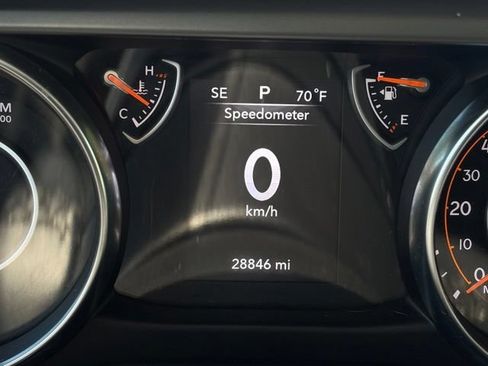 Used 2022 Jeep Wrangler Sport AWD/4WD image 18