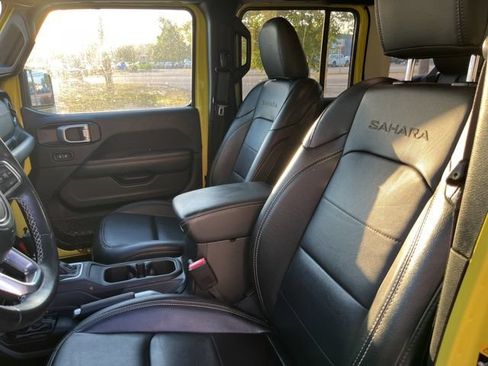 Used 2022 Jeep Wrangler Unlimited Sahara w/ Safety Group AWD/4WD image 8