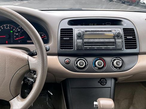 Used 2005 Toyota Camry LE FWD image 6