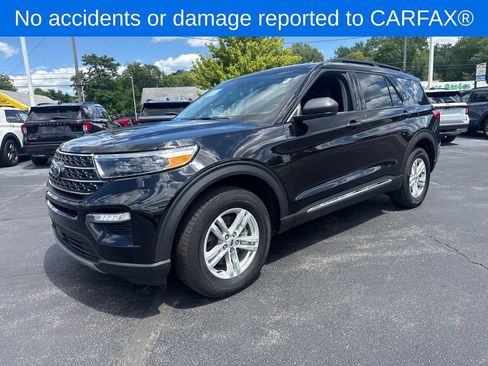 Used 2023 Ford Explorer XLT w/ Equipment Group 202A AWD/4WD image 2