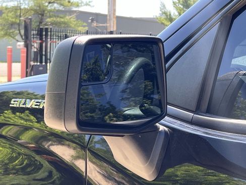 Used 2022 Chevrolet Silverado 1500 Custom AWD/4WD image 15
