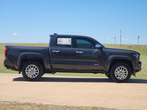 New 2026 Toyota Tacoma Limited AWD/4WD image 7