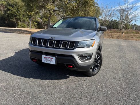 Used 2019 Jeep Compass Trailhawk w/ Cold Weather Group image 28