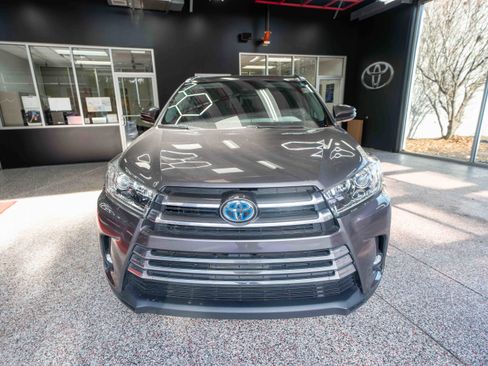 Used 2019 Toyota Highlander Limited image 6