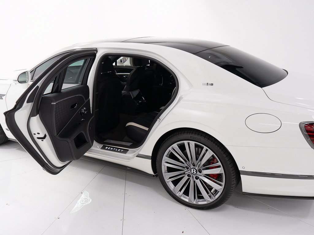 Used 2025 Bentley Flying Spur Plug-In Hybrid AWD/4WD image 20