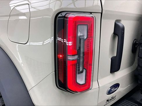 Certified 2025 Ford Bronco Badlands AWD/4WD image 30