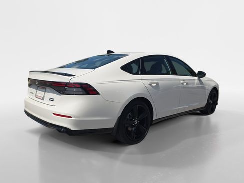 Used 2025 Honda Accord Sport image 6