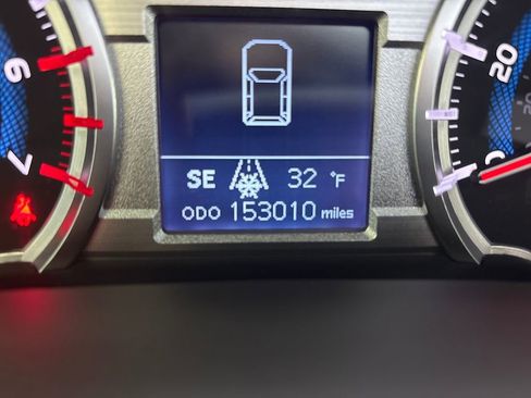 Used 2017 Toyota 4Runner Limited image 14