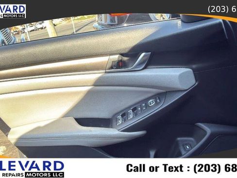 Used 2018 Honda Accord LX image 24