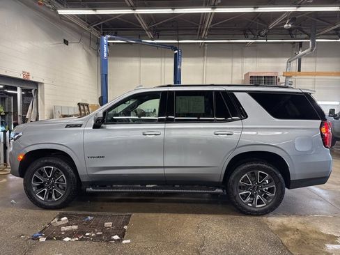 Used 2023 Chevrolet Tahoe Z71 w/ Luxury Package image 3