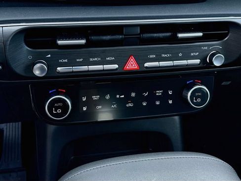 Certified 2026 Hyundai Palisade SEL Premium FWD image 16