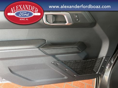 New 2026 Ford Bronco Badlands image 9