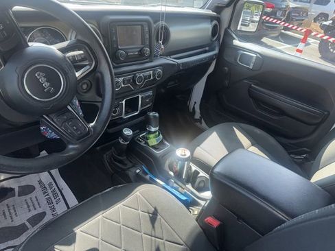 Used 2018 Jeep Wrangler Unlimited Sport AWD/4WD image 7