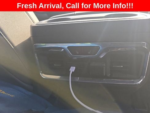 Used 2021 GMC Sierra 1500 SLT w/ SLT Premium Package image 9