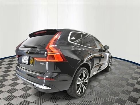 Used 2022 Volvo XC60 B5 Inscription w/ Climate Package image 8
