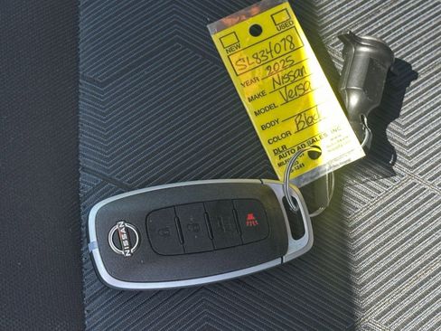 Used 2025 Nissan Versa SV FWD image 21