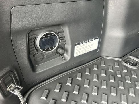 Used 2025 Lexus GX 550 AWD/4WD image 17