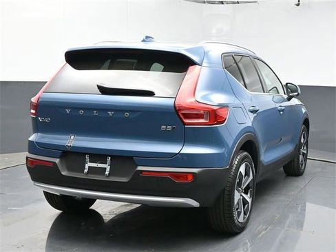 New 2024 Volvo XC40 B5 Plus w/ Protection Package Premier image 7
