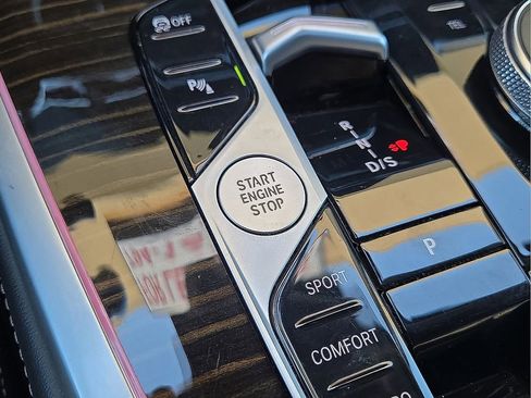 Used 2023 BMW X7 xDrive40i image 31