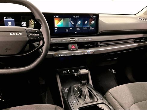Used 2025 Kia K4 FWD image 7