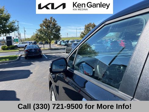 Certified 2024 Kia Carnival LX image 25