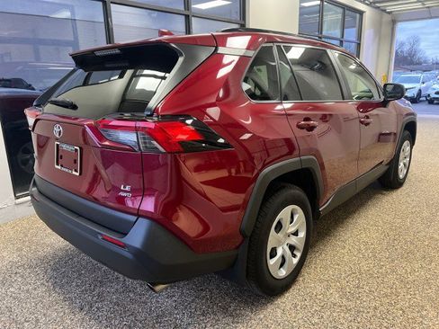 Used 2020 Toyota RAV4 LE image 2